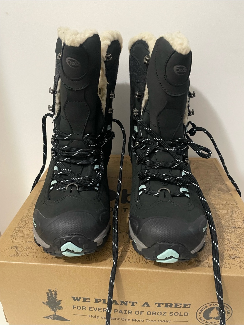 NEW IN BOX Oboz Women's Insulated Winter Boots, Size 9